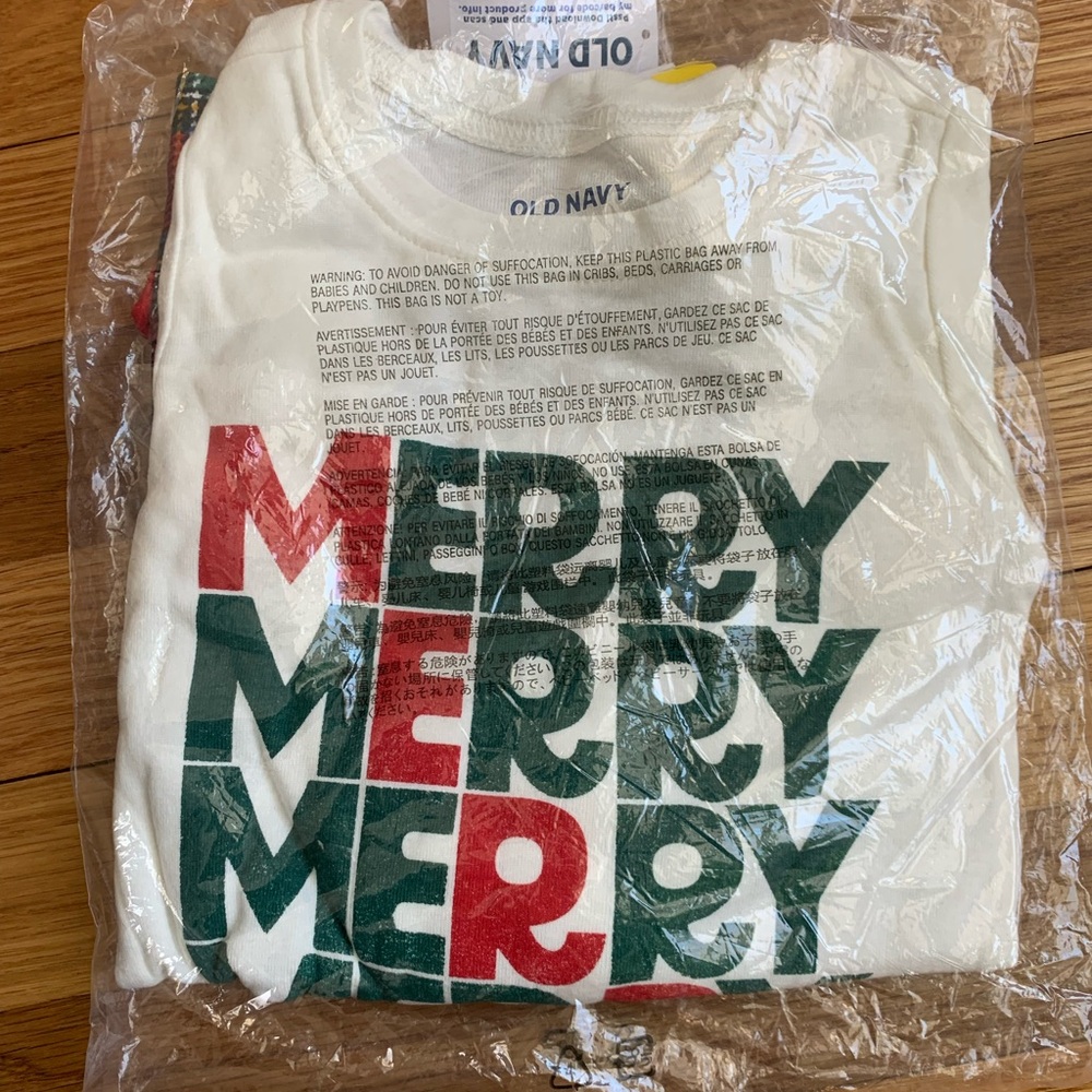 Old Navy Holiday NWT Pajams